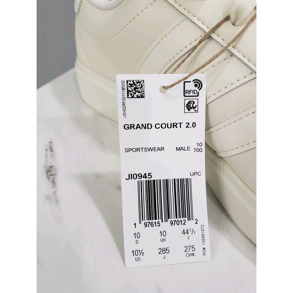 Athletic_Shoes